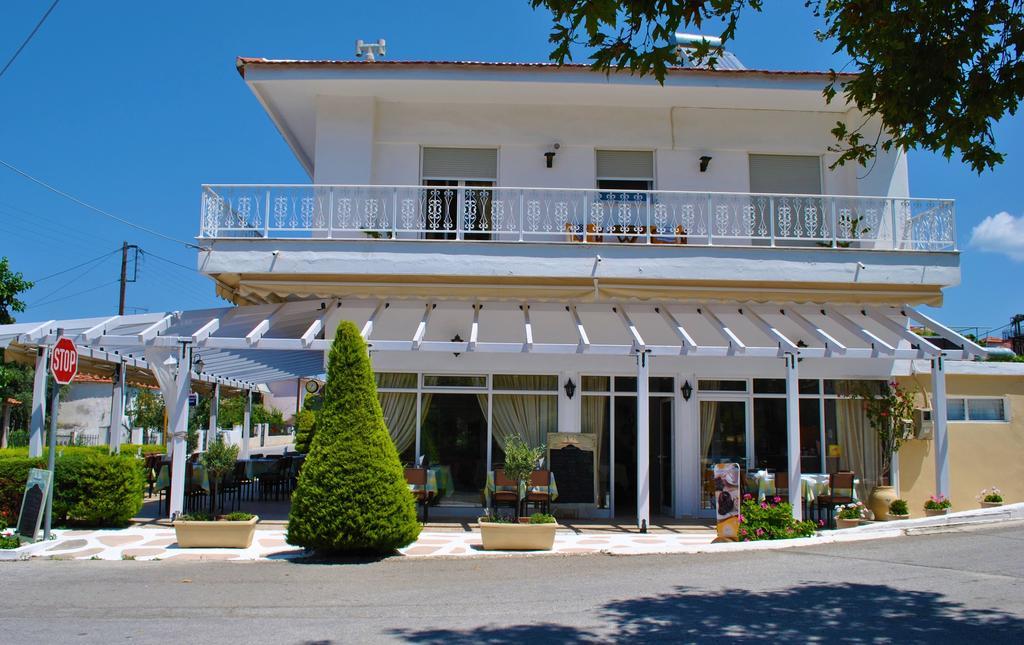 Polizotou Apartment *
